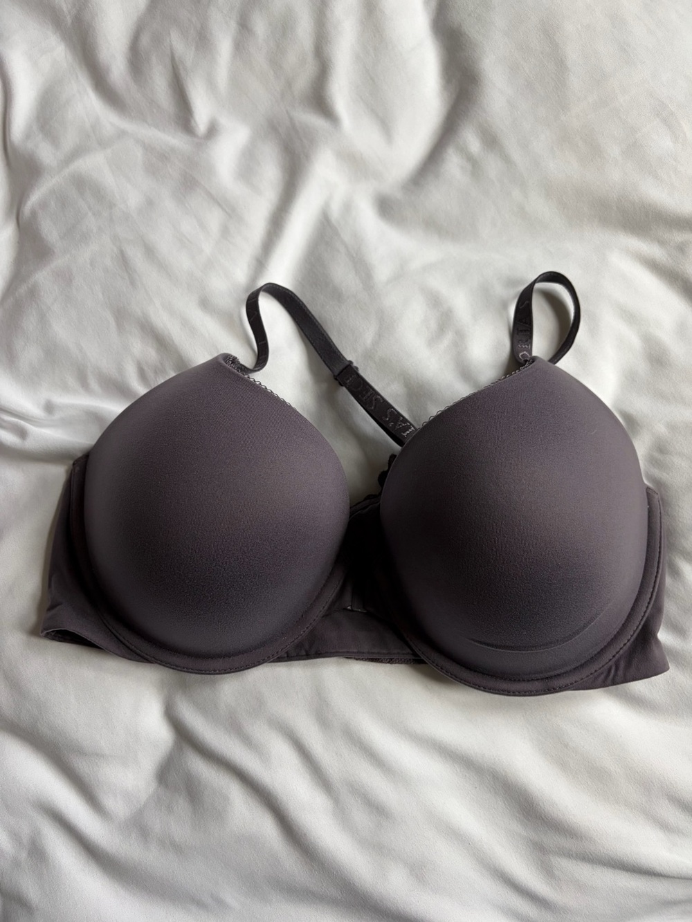 Victoria's Secret Smooth Molded Bra in Charcoal